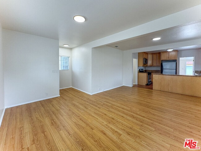 Photo - 4459 W 136th St