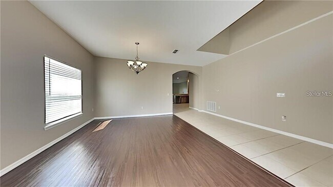 Photo - 876 Hacienda Cir