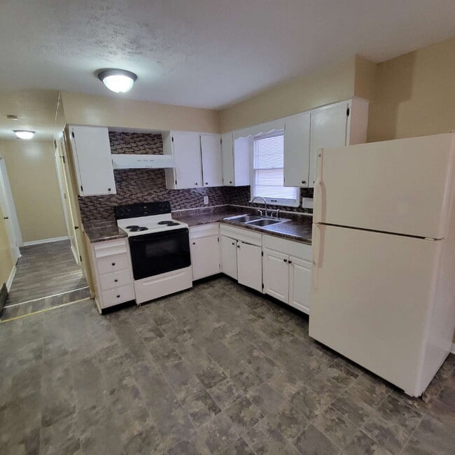 Photo - Great South Emerson 2BR/1BA House for RENT!