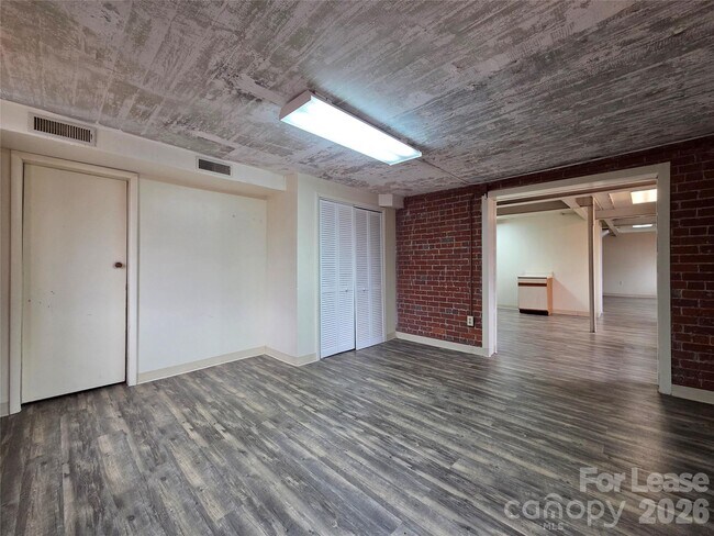 Photo - 203 W Liberty St Unit 2W