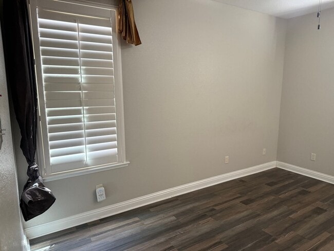 1327 E Via Marbella Dr