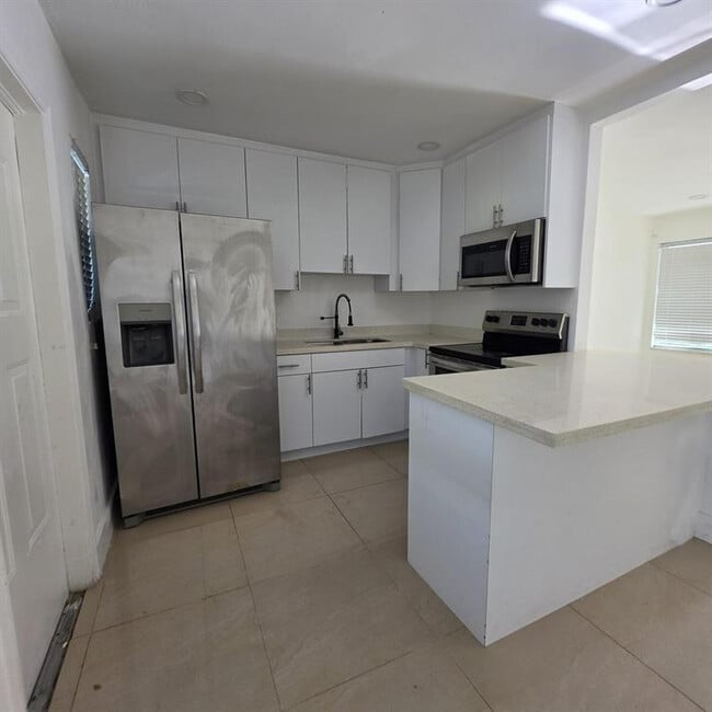 Photo - 181 NE 168th St