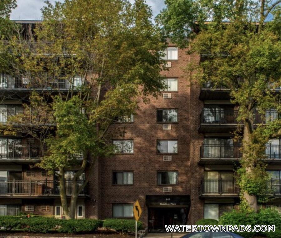 Photo - 245 Main St Unidad 57