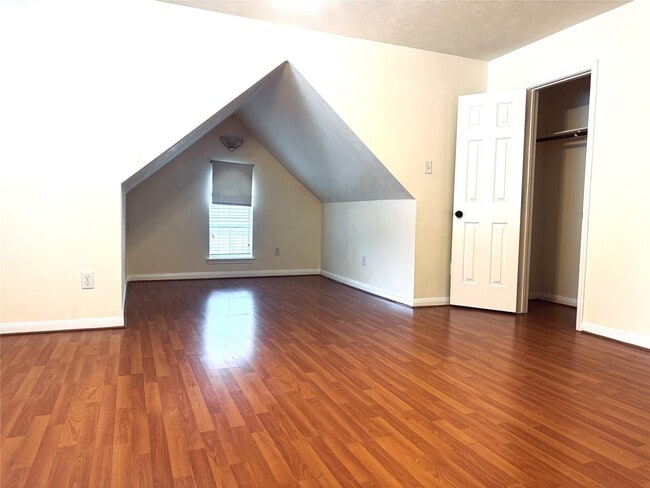 Building Photo - 3623 Pine Valley Dr Rental