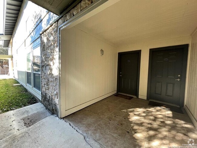 Building Photo - 100 Lorenz Rd Rental