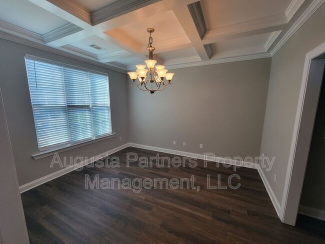 Photo - 1733 Ethan Way