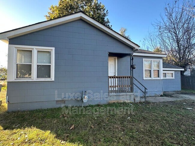 Photo - 2001 E Harlow Pl