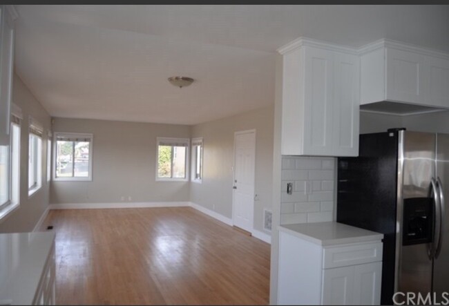 Photo - 820 9th St Apartments Unit Hermosa Duplex