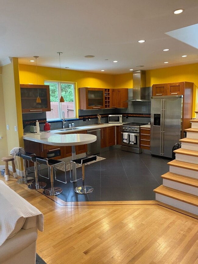 Photo - Fully Furnished House in South San Francisco - 2 Bedroom, 2 Bathroom