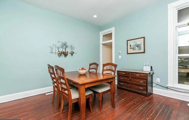 Building Photo - 1708 Guilford Ave Rental