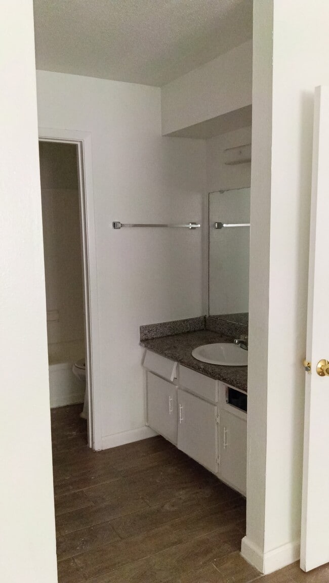 Photo - 5625 Antoine Dr Unit 708