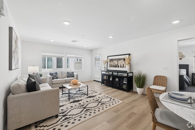 3BR, 2BA - 1,292SF - Living Room