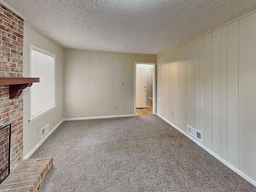 Photo - 5676 Crestwood Dr SW