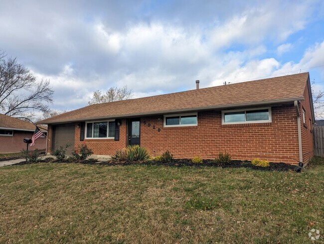 Building Photo - Renovated 3 Bed / 1.5 Bath in Huber Heights Rental