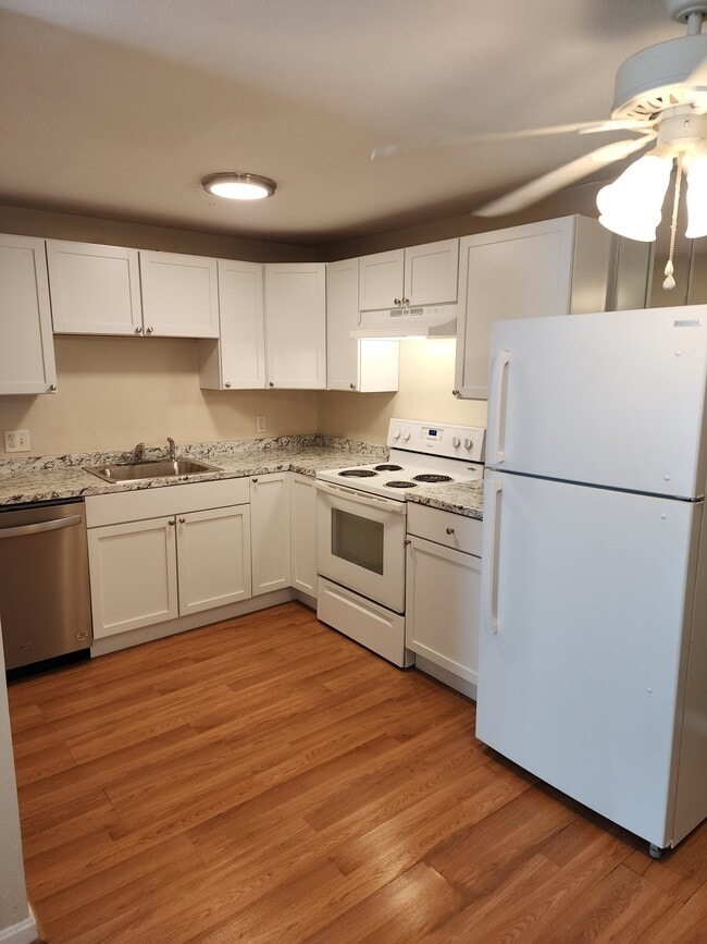 Building Photo - 1261 Church St Unit 45 Rental