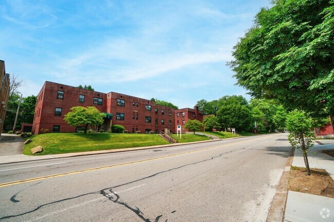 Building Photo - The Flats on Penn Rental