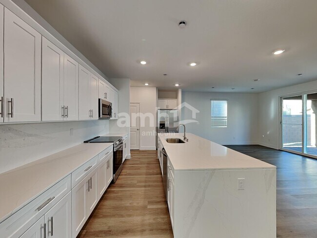 Photo - 5832 Vaes Dothrak St
