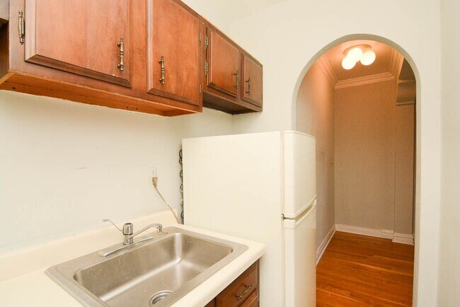 Photo - 533 W Roscoe St Unit 805