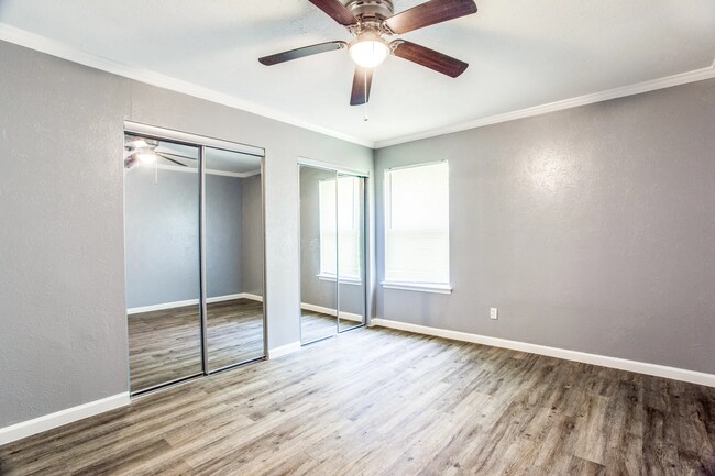 Grand Manor Apartments Bedroom