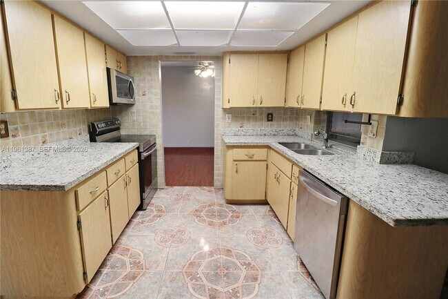 Photo - 3241 NW 40th St