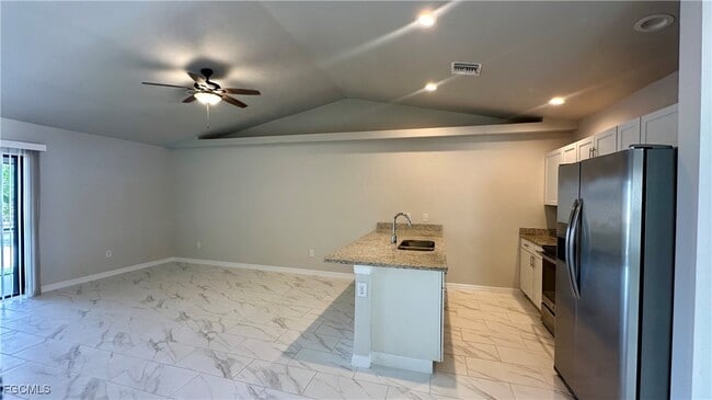 Building Photo - 3418 SW 17th Ave Rental