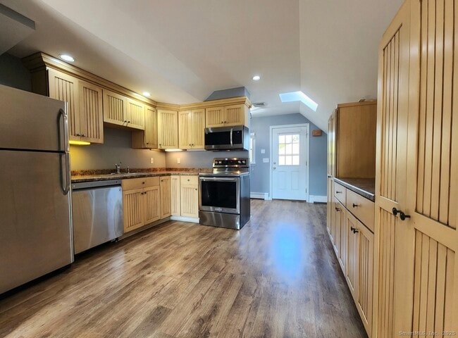 Building Photo - 4994 Madison Ave