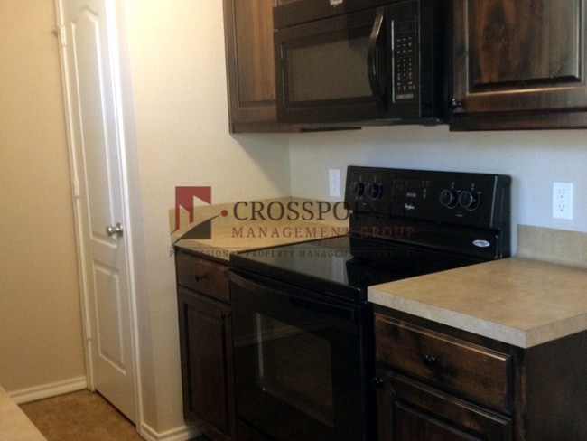 Photo - AVAILABLE: 2 Bedroom, 2 Bathroom Duplex in Lindale! Unit 16952 Loring Ln