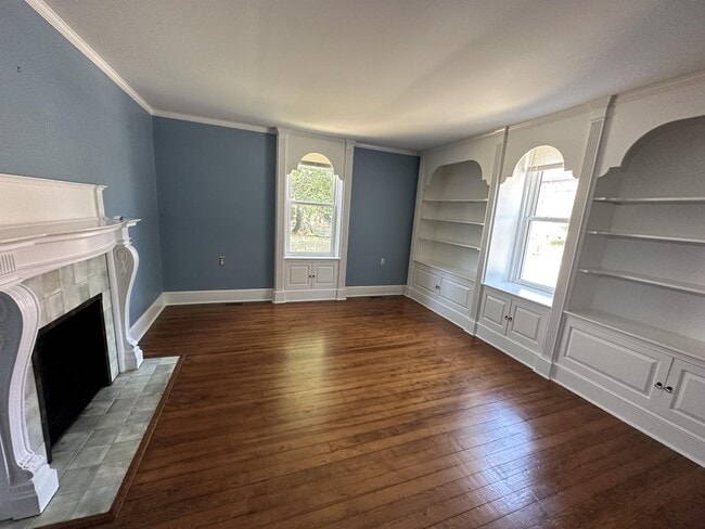 Photo - 405 W Main St