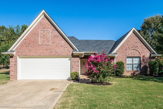 Building Photo - 390 Cherry Tree Ln