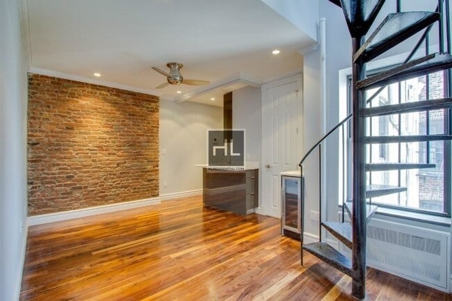 Building Photo - East 5th Street