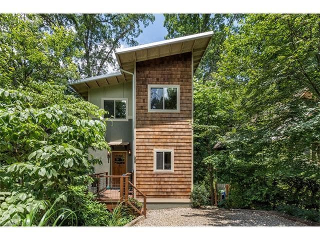 Green Built Dazzler in Asheville's West Side! - Green Built Dazzler in Asheville's West Side! House