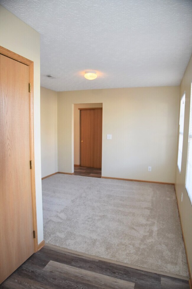 Photo - 4 Bedroom Condo in Villages of Polaris Park!