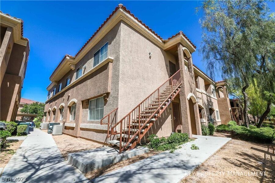 Photo - 10245 S Maryland Pkwy Unidad #208