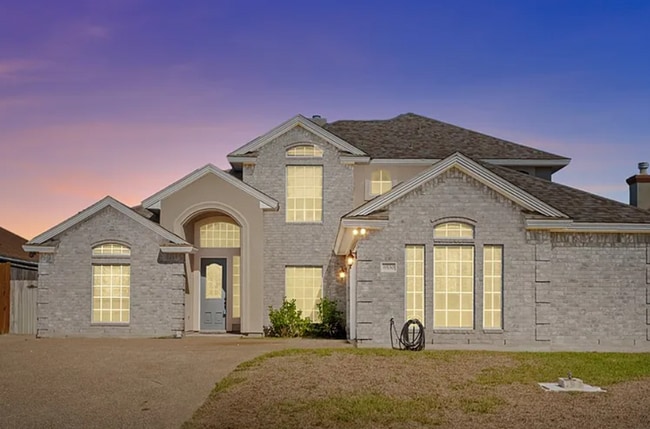 Building Photo - Beautiful 4BR / 3.5BA Home with Garage, Patio & Premium Features