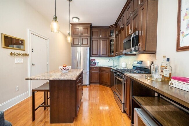 Photo - 550 2nd St Unit 2