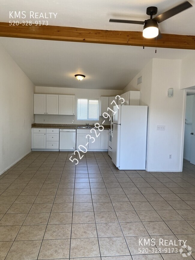 Building Photo - 2 Bed/1 Bath - OWNER/AGENT Unit 2201 Rental