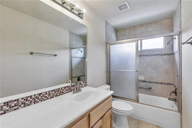 Photo - 3434 Yogi Berra Way