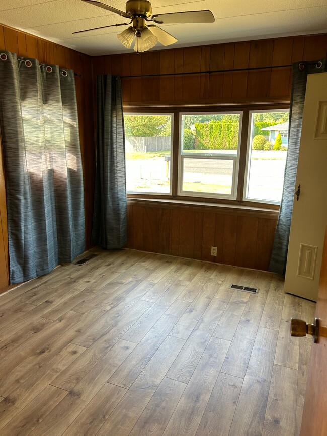 Photo - 18724 Fishermans Loop