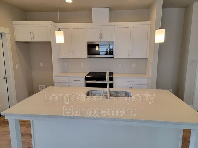 Photo - 5221 SW Hudson Ave