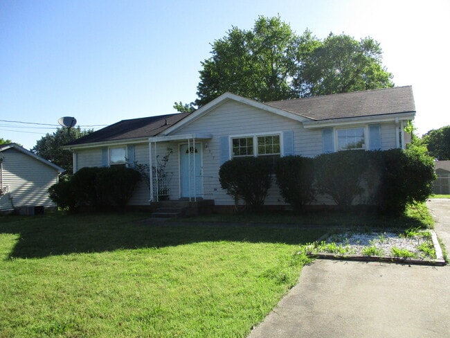Building Photo - 3 Bedroom Pet Friendly Home For Rent!