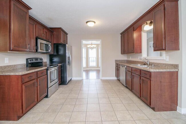 Photo - 1353 Chinook Cir