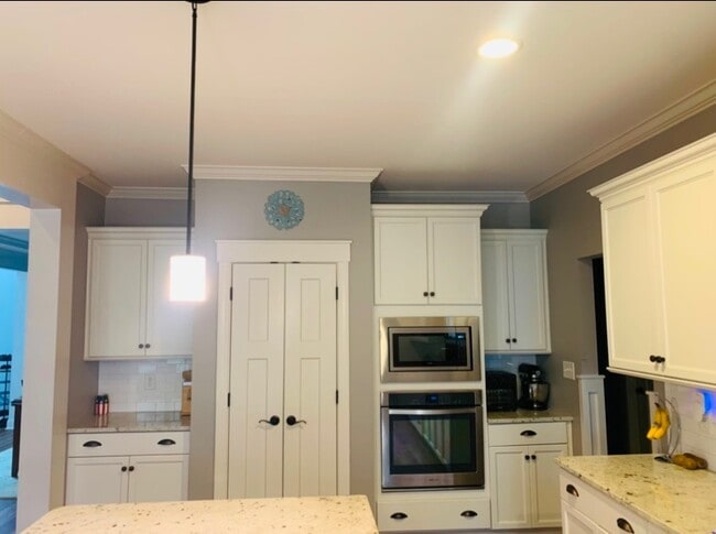 Photo - 712 Rookery Ln