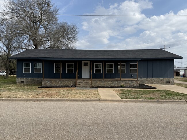 Building Photo - 503 Perkins St