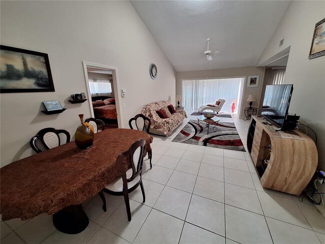 Photo - 1697 Brookhouse Cir Unidad 217