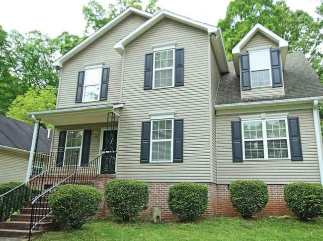 Building Photo - 41 E Castle Dr