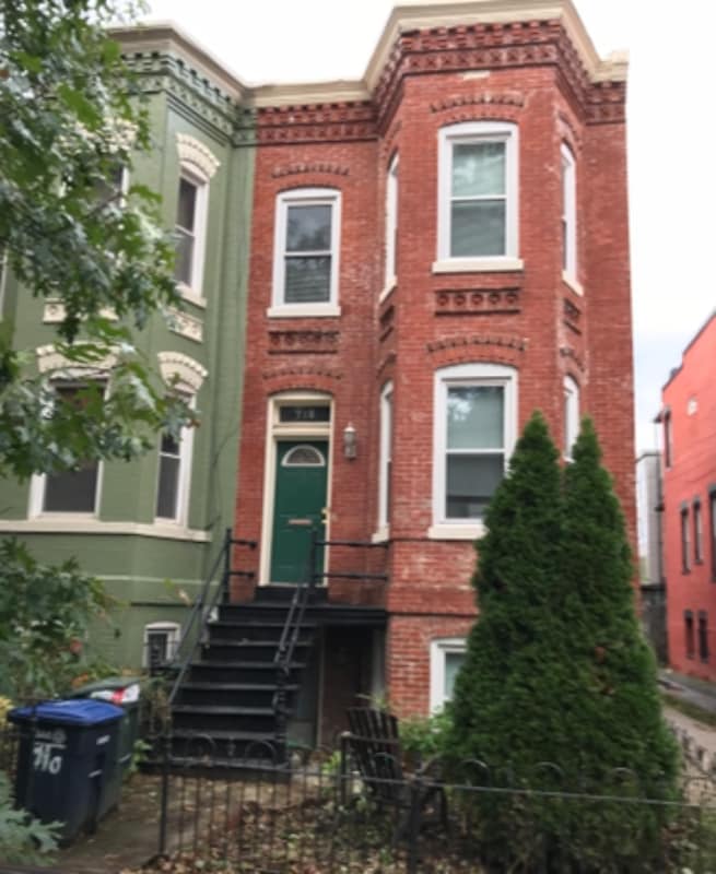 Photo - 710 7th St NE