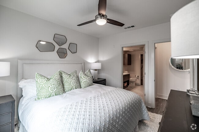 2BR, 2BA - 1147SF - Primary Bedroom