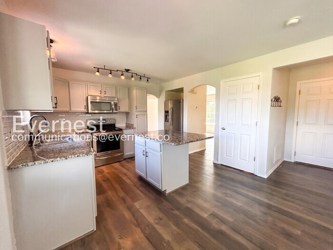 Photo - 6598 Fielding Terrace