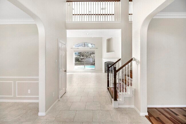 803 Chisel Point Dr