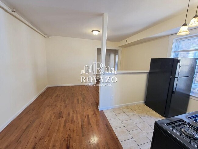 Photo - 1305 Clinton Ave Unidad 5